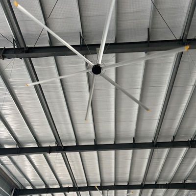 ราคาดี กว้างพัดลม 8FT-24FT PMSM พัดลมเพดาน HVLS ขับมอเตอร์สําหรับโรงงานผลิตสายไฟฟ้า ออนไลน์